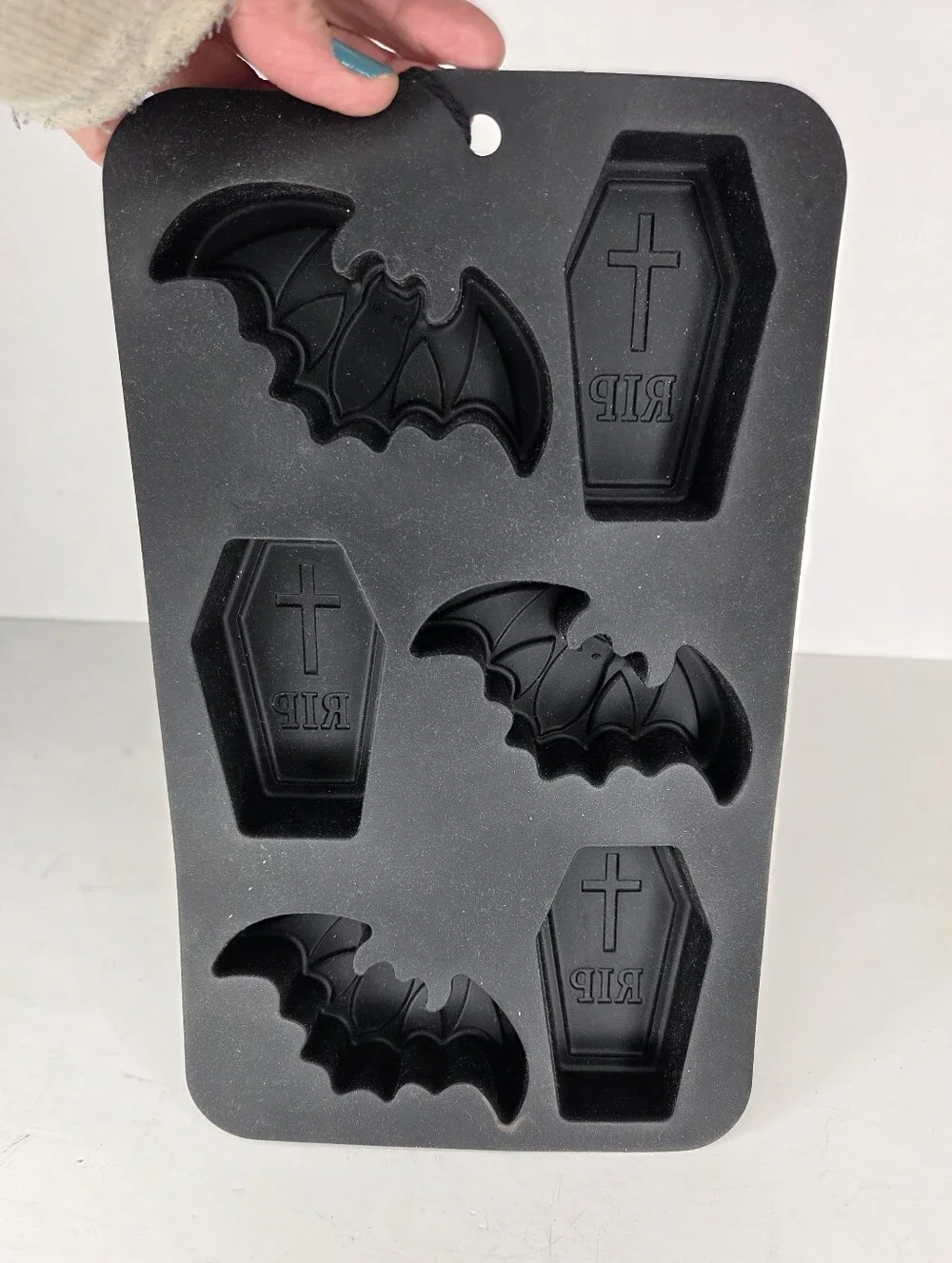 Ghoulish Black Silicone Halloween Bat And Coffin Tombstone Candy Baking Molds